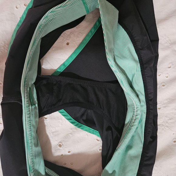 SOLD-Lululemon shorts- size 10 - Picture 5 of 6